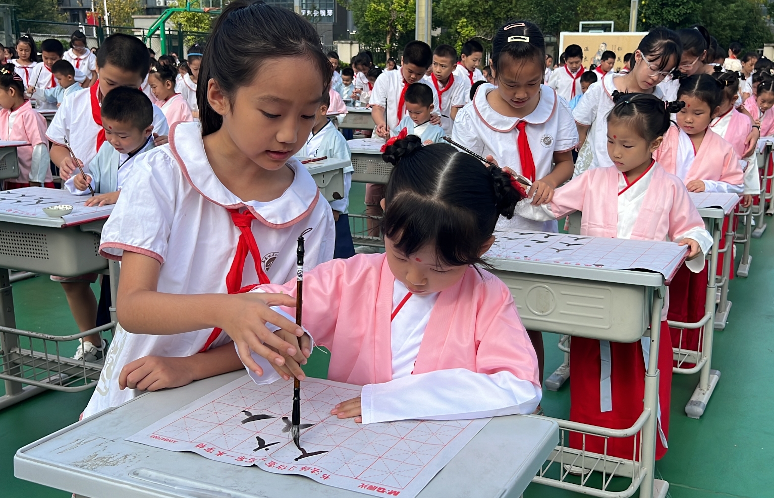 开笔启蒙 养心育德——南昌市第二十八中学高新实验学校举行第四届开笔启蒙仪式