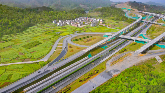 昌金改扩建项目：五一“不打烊” 项目建设跑出“加速度”