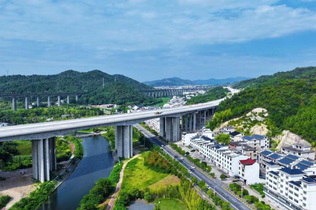 匠心筑通途 梨东改扩建项目的创新与实践