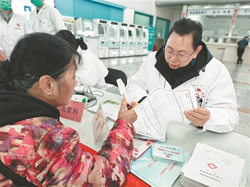 南昌市第一医院开展“心梗救治日”义诊活动