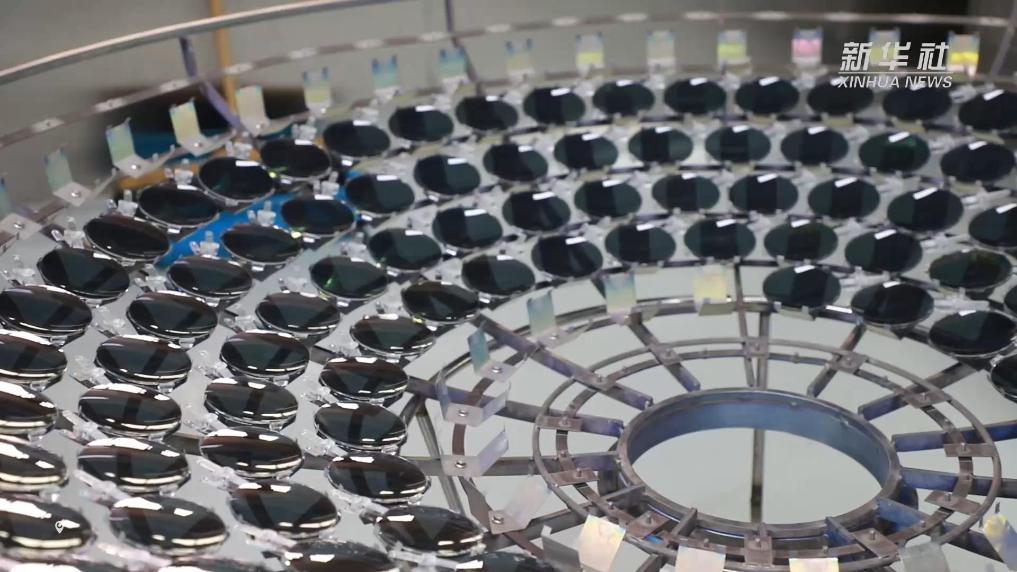 江西余江眼镜：在坚守中开创新局