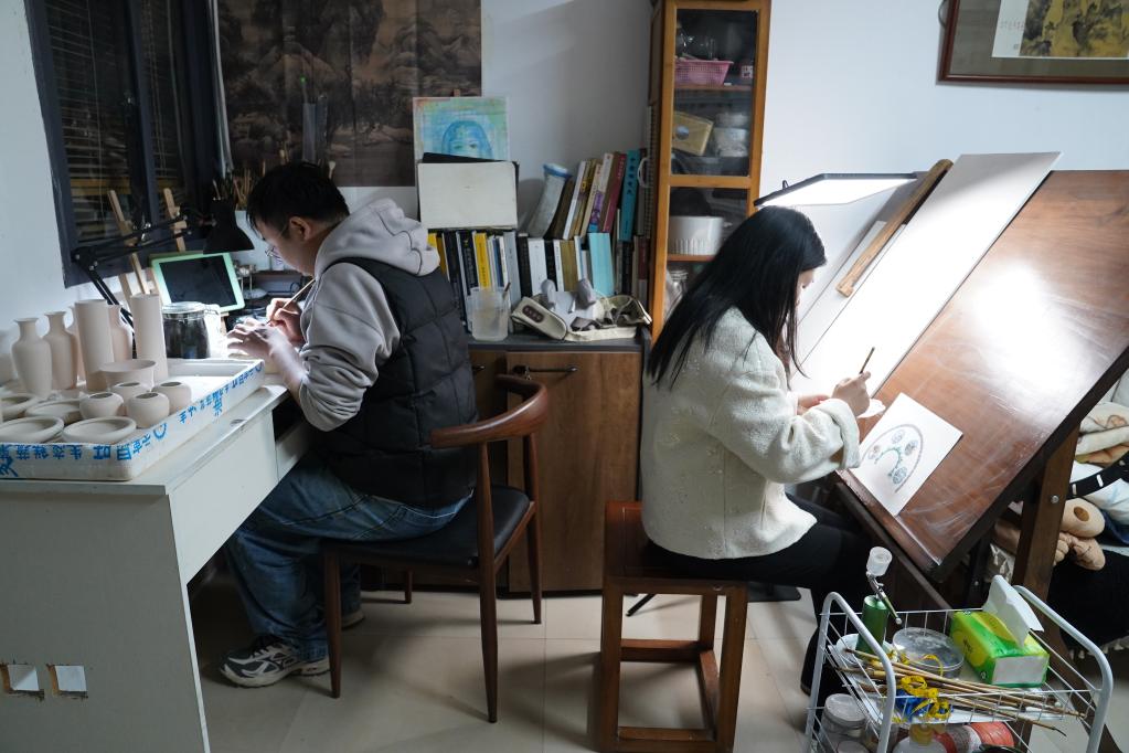 方寸瓷上追逐广阔梦想