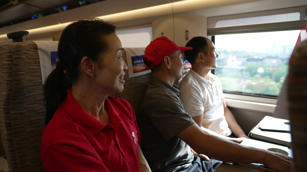 而今迈步从头越——写在瑞金至延安高铁开行之际